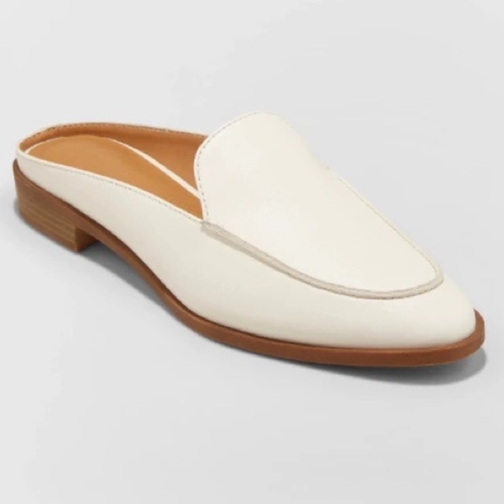Universal Thread Cream Amber Almond Toe Mules Slides Size 5.5